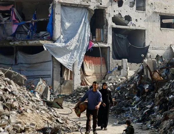 Gaza: ataques aéreos israelíes matan a 13 personas, incluidos cinco niños, según Defensa Civil