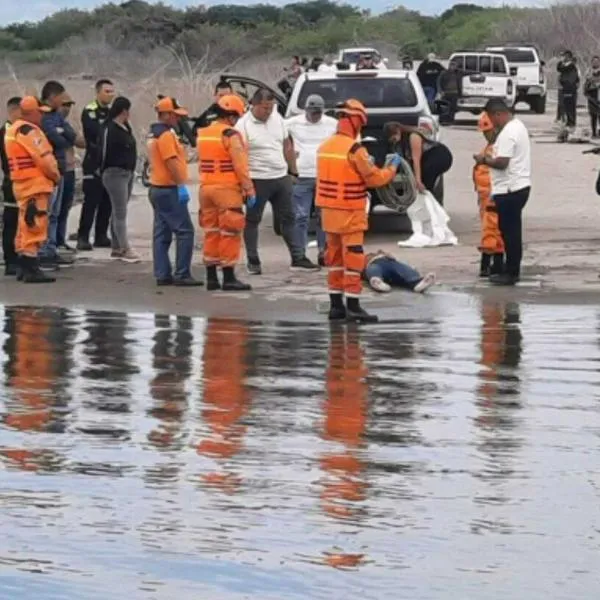 Tragedia para familia que fue atacada en paseo: a dos los asesinaron y otro murió cuando escapaba. Se habría tratado de un robo. 