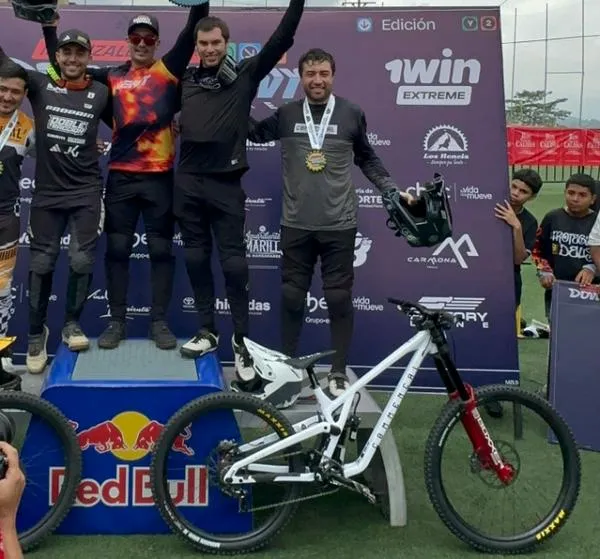 El título vuelve a casa: Camilo Sánchez gana el Down Hill de la Feria de Manizales 2026
