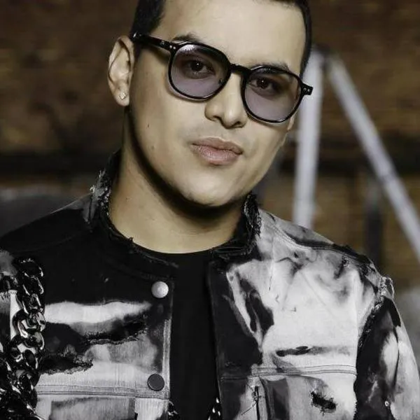 El artista, que se dirigía hacia Medellín, se accidentó en Paipa, Boyacá, junto a varios miembros de su agrupación. Hay luto en la música popular. 