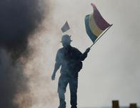 Paz y los sindicatos acuerdan un nuevo decreto sobre combustibles y el fin de los bloqueos en Bolivia