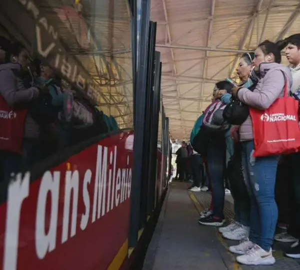 Pulso entre Mintransporte y Alcaldía de Bogotá por aumento del pasaje de TransMilenio