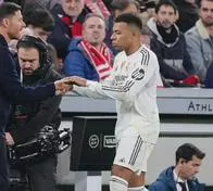 Kylian Mbappé y figuras del Real Madrid se despiden de Xabi Alonso, tras perder con el Barcelona