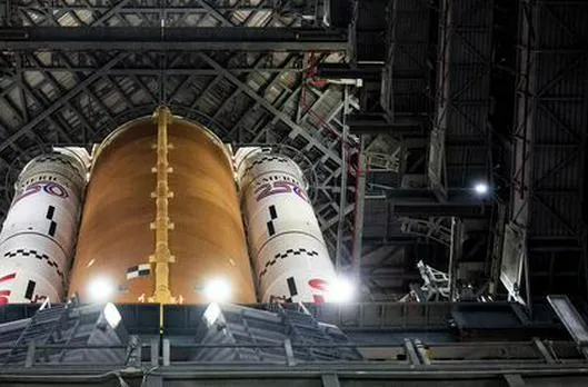 Estados Unidos se prepara para su primer vuelo tripulado a la Luna en más de 50 años