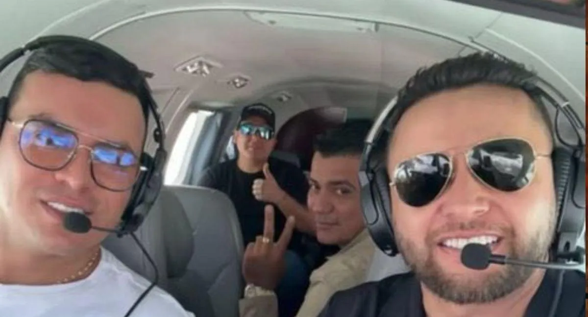 Por qué el piloto de Yeison Jiménez miró el celular, previo a despegar  avioneta