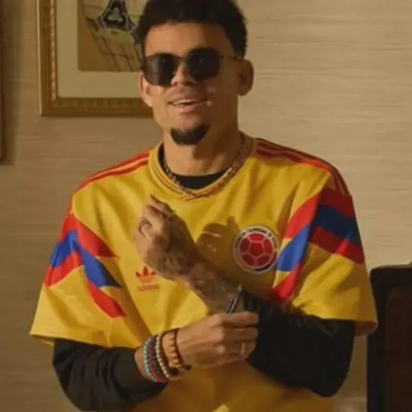 Cuánto vale la nueva camisa de Colombia, homenaje a la de Italia 1990