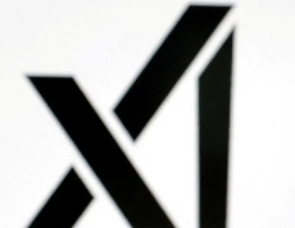 Grok, la IA de Elon Musk, envuelta en la polémica de los deepfakes sexuales