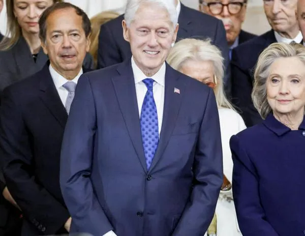 Los Clinton desafían al comité del Congreso que investiga el caso Epstein