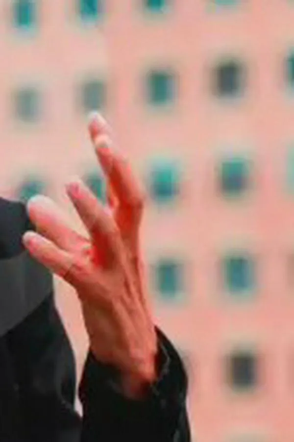 “Nos mantenían encadenados por el cuello y ahora les parece muy feo llevar dispositivos para ser rastreados”: Ingrid Betancourt critica negativa de exFarc en la JEP