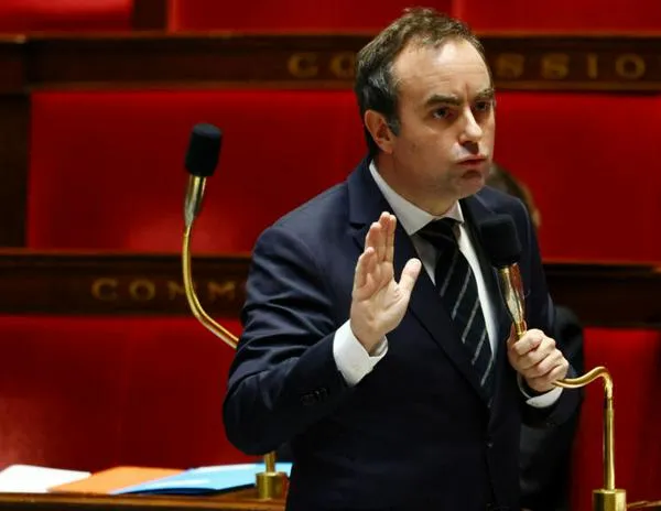 Lecornu afronta dos mociones de censura por acuerdo UE-Mercosur, pero con pocas posibilidades de prosperar