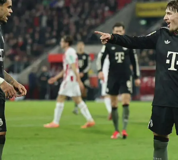 Video aficionado captó gesto de Karl con Luis Díaz, en triunfo 3-1 de Bayern Múnich sobre Colonia