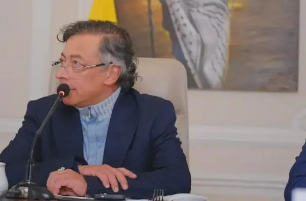 “Salario no ha disparado los precios, sino que ha terminado en una deflación”, Petro