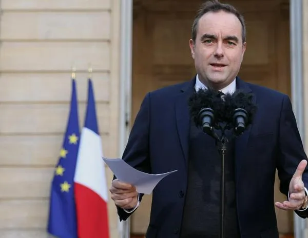El primer ministro de Francia defiende un presupuesto "responsable" que "pueda unir a la gente"