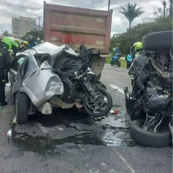 Moto del accidente en el que iban ladrones en Bogotá: dueño es un policía