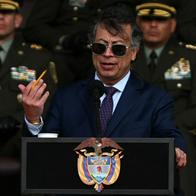 Gustavo Petro usó 10.000 millones de plata pública para salir de lista Clinton