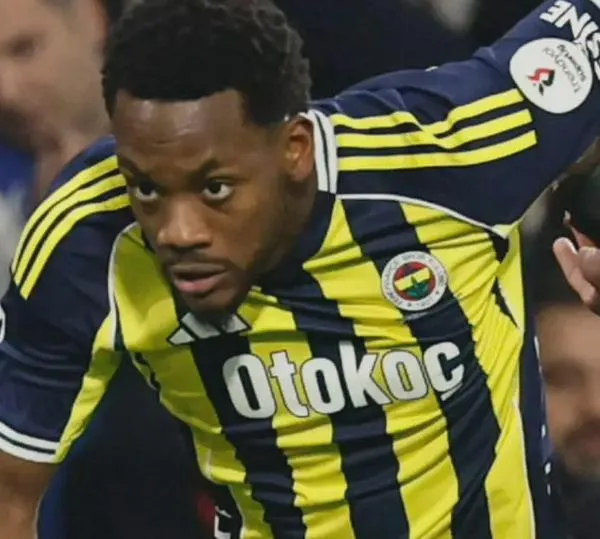 A Jhon Durán se la perdonaron en la Europa League; novedad importante con el Fenerbahçe