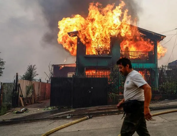 Chile enfrenta incendios forestales mortales con más de 15 muertos y miles de evacuados