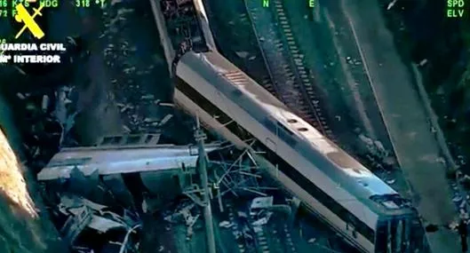 Videos muestran gravedad del accidente de trenes en España; uno se descarriló y hay 39 muertos. Las autoridades siguen rescatando más pasajeros. 