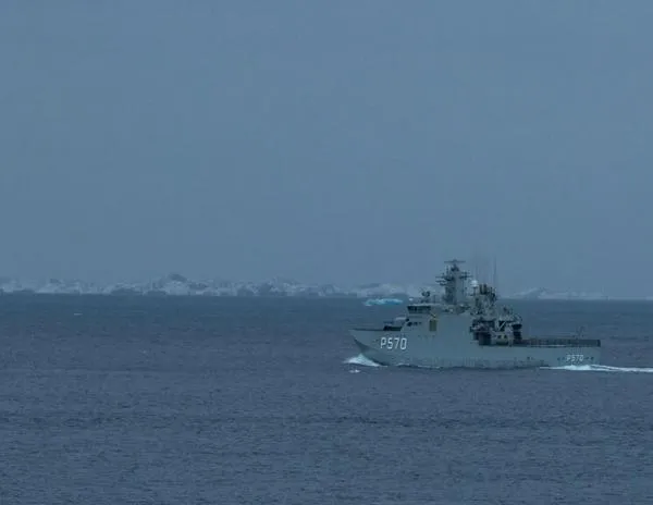 La UE convoca a cumbre de emergencia sobre Groenlandia; Starmer: guerra comercial por la isla  “no beneficia a nadie”