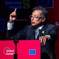 Errores que cometió Petro con salario mínimo y por los que hasta se caería