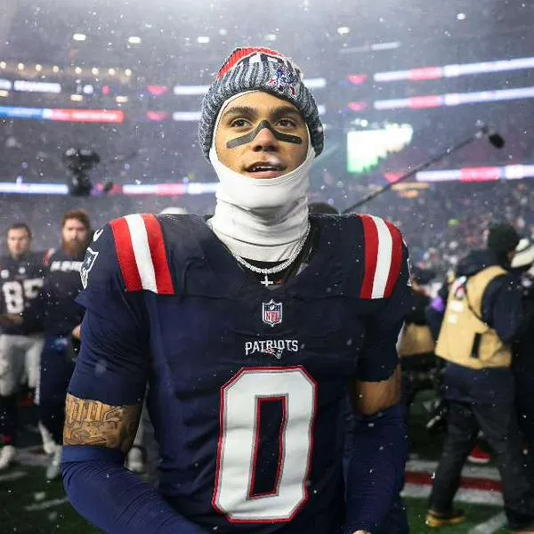 Colombiano Christian González brilla en NFL en paso de Patriots a final de AFC