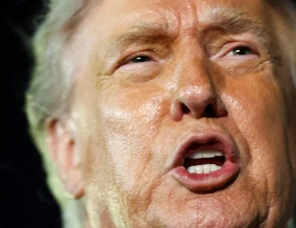 “No hay vuelta atrás” sobre Groenlandia: Trump critica a Macron y Londres, mientras filtra mensajes en Truth Social