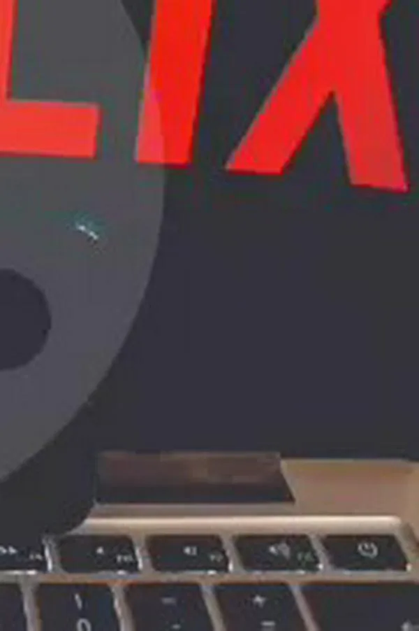 Netflix refuerza su oferta para quedarse con Warner Bros y deja a su competidor Paramount contra las cuerdas