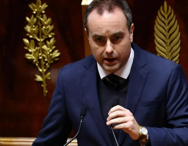 Lecornu invoca el Artículo 49.3 en la sección de "ingresos" del proyecto de presupuesto