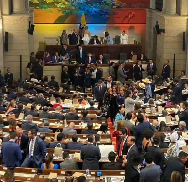 Gobierno elimina prima especial para congresistas y modifica el régimen salarial desde julio de 2026