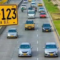 Carros híbridos no enchufables no tendrán pico y placa en Bogotá, por análisis de la Alcaldía, según reveló la Secretaría de Movilidad.