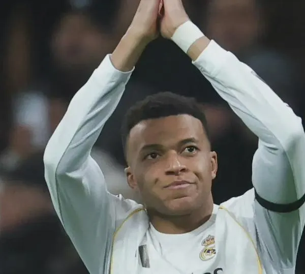 Kylian Mbappé se fue de doblete, con Real Madrid en Champions; vea sus dos goles HOY