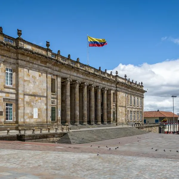 Recorte salario congresistas Colombia: Lidio García apunta a Petro