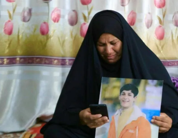 Cómo jóvenes iraquíes se convierten en carne de cañón de Rusia para morir en Ucrania