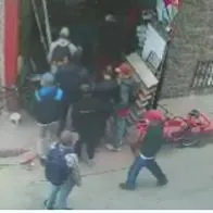 Ladrones roban en manada en Kennedy en Bogotá y acorralan a víctimas como ganado