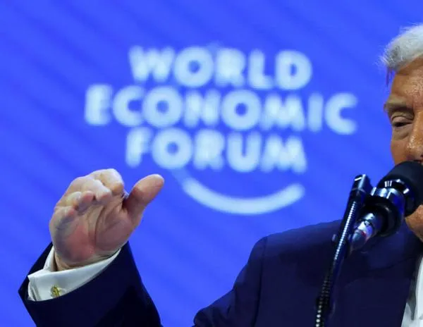 "Solo EE. UU. puede defender ese pedazo de hielo": Trump afirma que no usará la fuerza, pero exige a Groenlandia