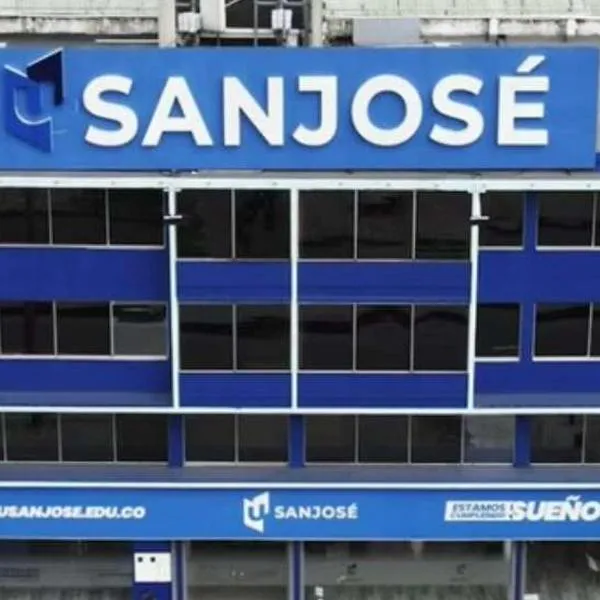 Qué decidió Mineducación por escándalo de títulos falsos en Fundación San José