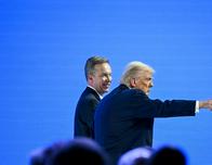 Trump sorprende con el anuncio de un "marco" de acuerdo sobre Groenlandia