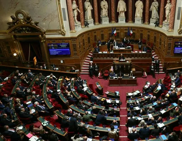 Francia: Los senadores se oponen a cualquier forma de muerte asistida, el texto volverá a los diputados