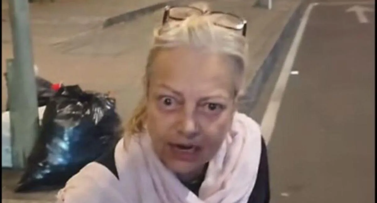 Cuál es el negocio que la mujer que agredió a domiciliario tuvo en Bogotá: vecinos no la aguantan y la acusan de "ladrona".