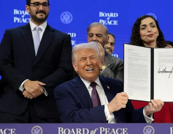 Trump lanza la “Junta de Paz” en Davos, pese a temores de que rivalice con la ONU