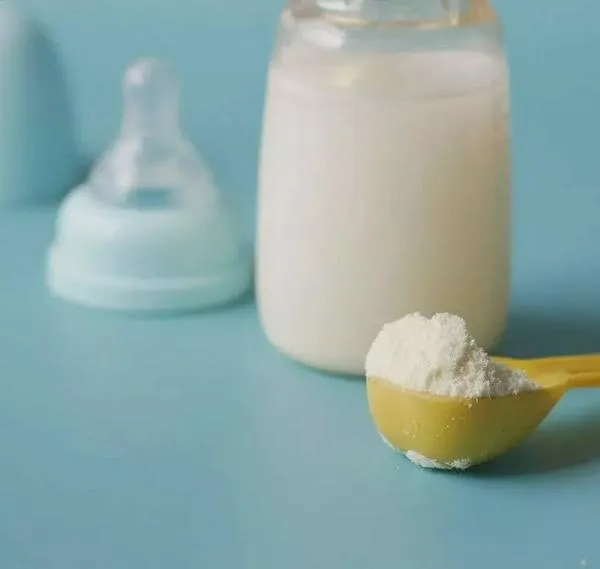 Aumenta a 55 países la prohibición de leche de Nestlé por riesgo de toxina