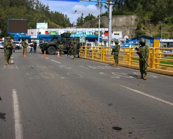 Una guerra comercial, el último episodio de una relación de altibajos entre Petro y Noboa