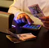 "Efecto dominó": avisan a empresas sobre lo que tienen que hacer con pagos del salario mínimo en Colombia. 