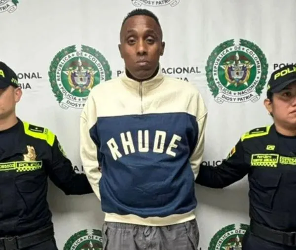 Bogotá: hombre (con prontuario criminal) atacó a su novia con una botella