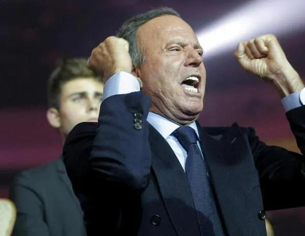 Fiscalía de España archiva denuncia contra Julio Iglesias por presunto abuso sexual y trata