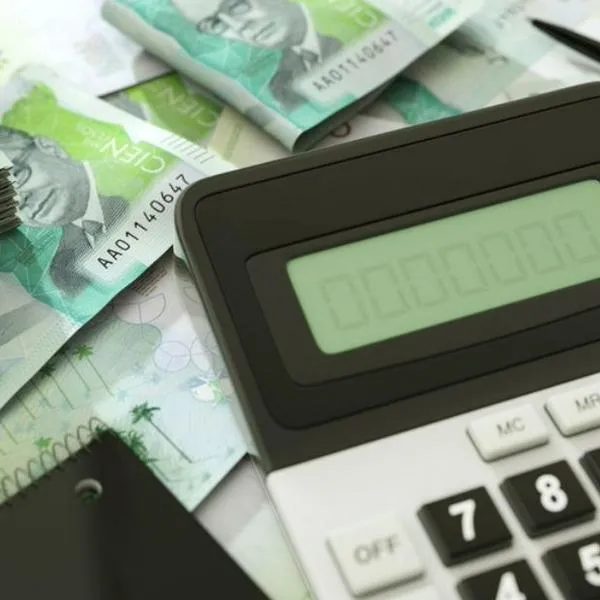 Foto de dinero en Colombia, en nota de qué empresa en Colombia planea abrir 20 o 30 sedes en 2026: gimnasios Smartfit