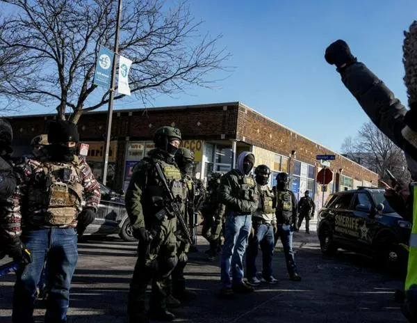 Agentes de inmigración estadounidenses involucrados en "otro tiroteo horrible" en Minneapolis, afirma el gobernador