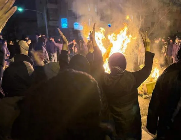 La represión militar iraní se extiende desde las zonas kurdas, y los kurdos temen lo peor