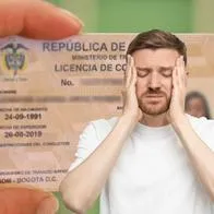 Por qué pueden revocar la licencia de conducción a adultos mayores en Colombia