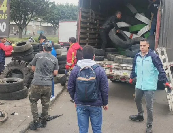 'Por un 2026 más ordenado': en operativo en Tunjuelito se recolectó 150 llantas de las calles del barrio Venecia 